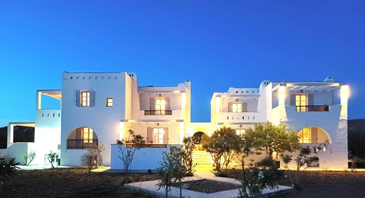 Sea Lilies Suites Pláka Exterior foto