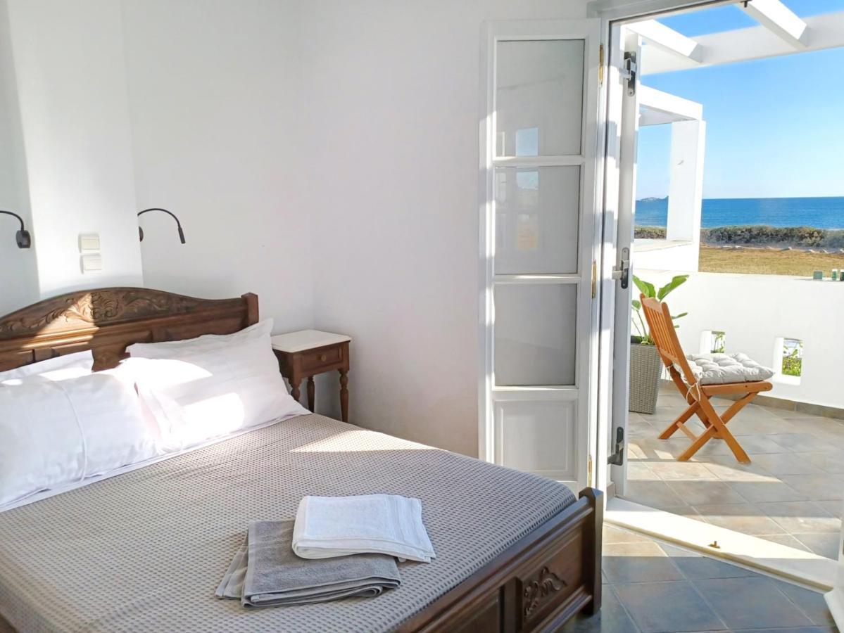 Sea Lilies Suites Pláka Exterior foto